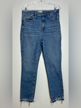 Madewell high rise slim crop boyjean raw hen size 29 Tall Womens distressed Jean
